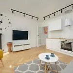 Modern Apartment Close To The Market Square Wroclaw By Noclegi Renters